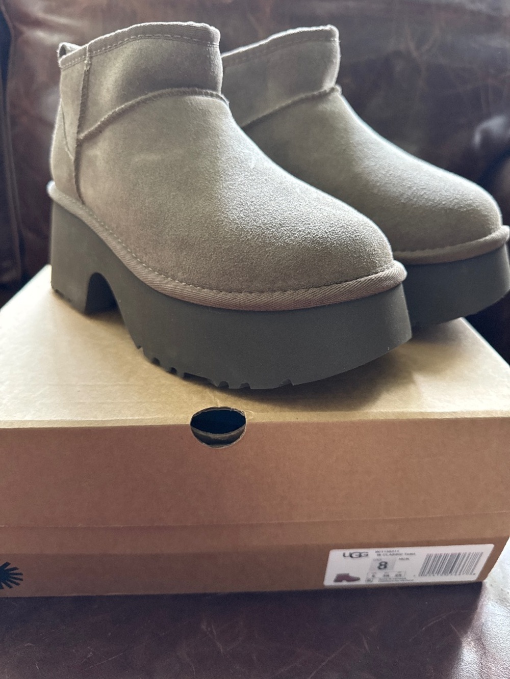 Ugg ultra mini platform hickory boot size 8